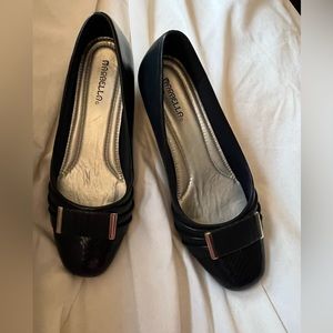 MARBELLA LADIES SHOES: SIZE: 8 Medium